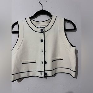 Oak and fort contrast trim sweater vest